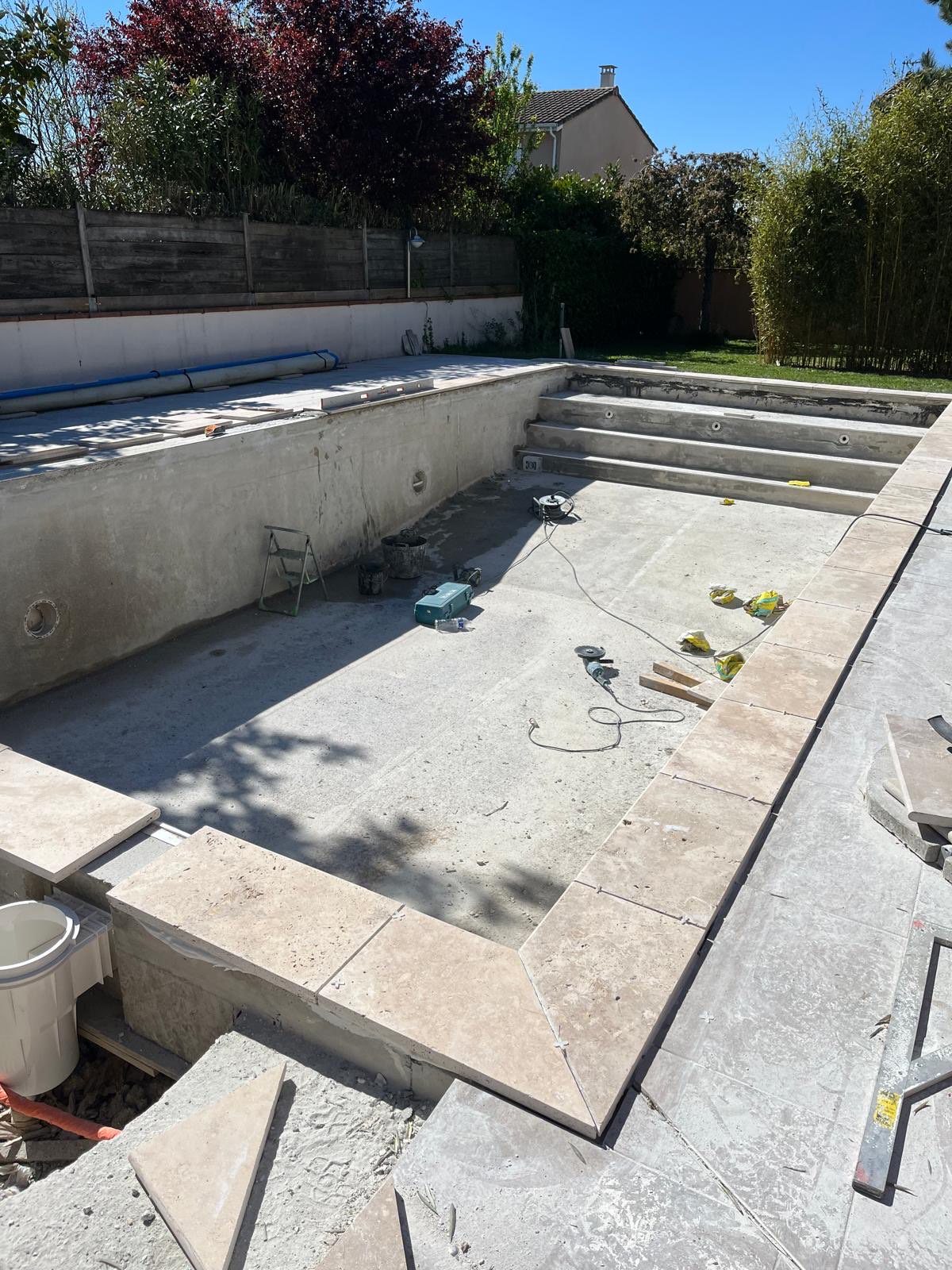 Pose de carrelage et margelles